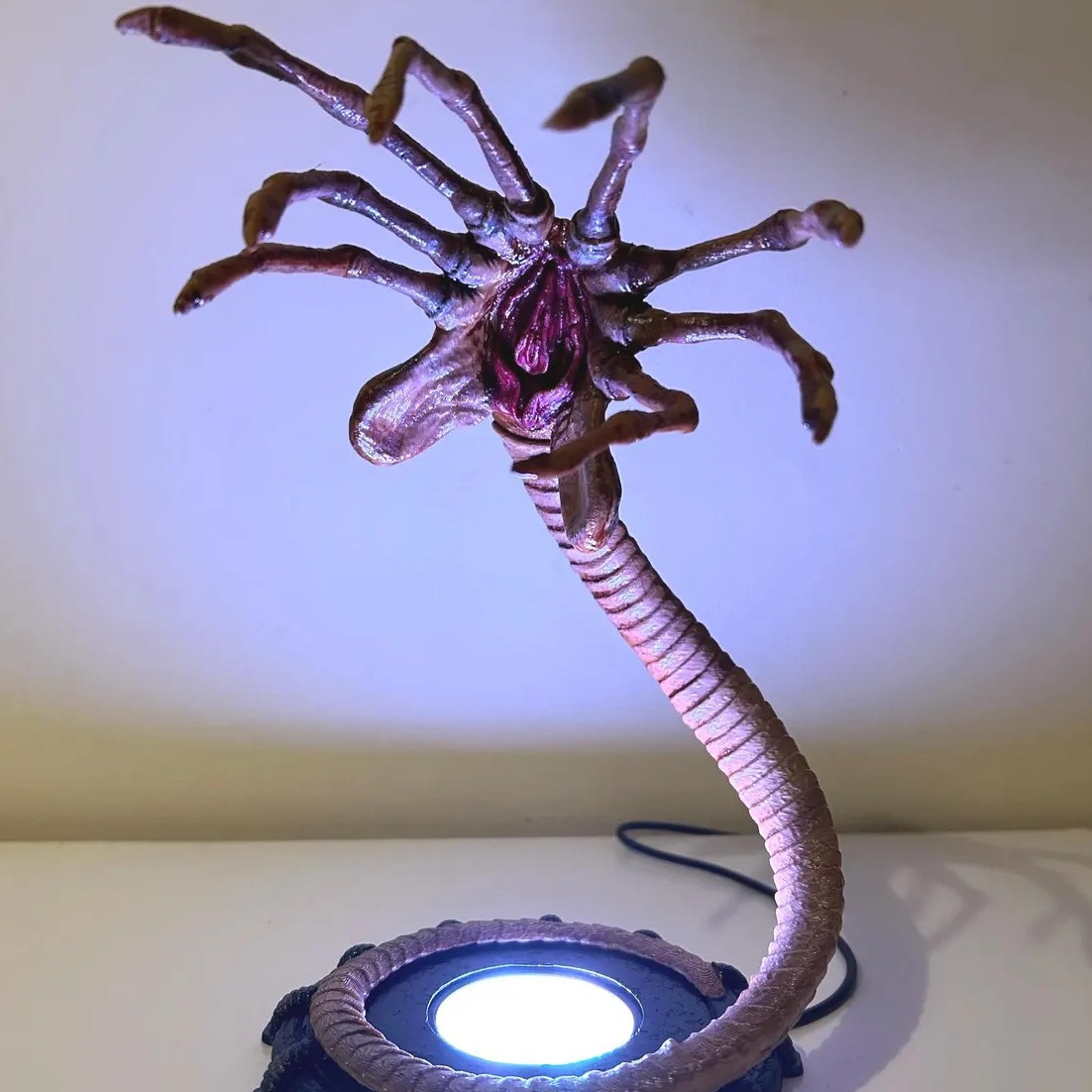 Home Decor Com - Lampada Notturna Alien Facehugger, Decorazione Halloween